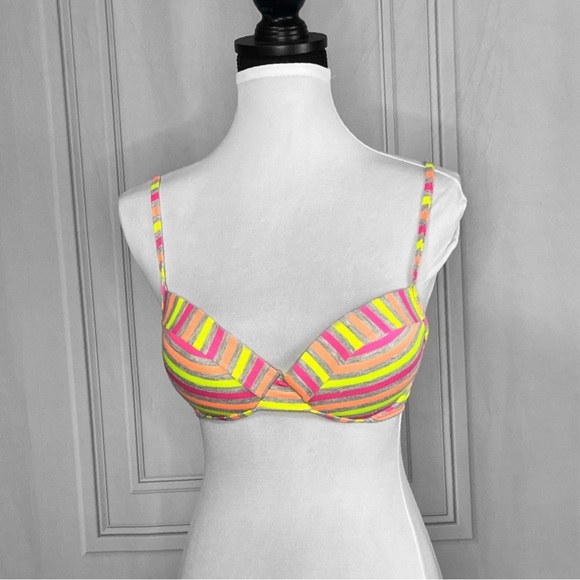 Neon swim top🖤 - Picture 1 of 6